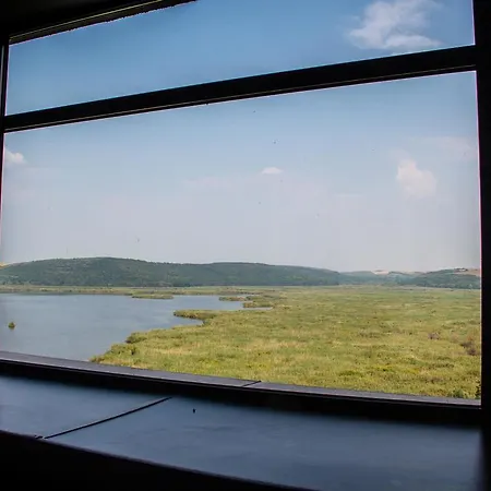 Srebarna Lakeview Srebŭrna